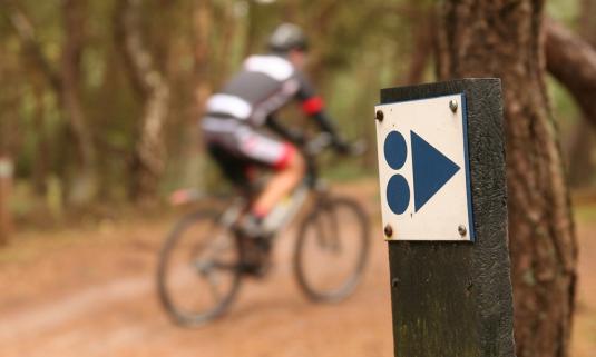 /sites/default/files/styles/article_list_xs/public/2019-06/foto%20persbericht%20opening%20mtb%20netwerk%20Salland%202.jpg?itok=gPiLgg4b