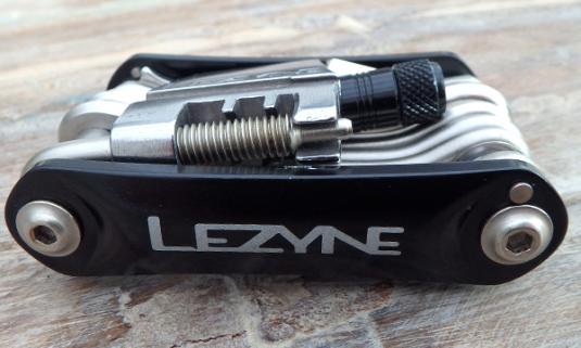 /sites/default/files/styles/article_list_xs/public/2019-06/lezyne-rap21led-2.jpg?itok=X2nnYlIv