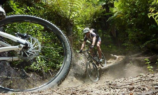 /sites/default/files/styles/article_list_xs/public/2019-06/mcith_22-12_Whakarewarewa_MTB_bos_actiefoto-1024.JPG?itok=8F-b_uY5