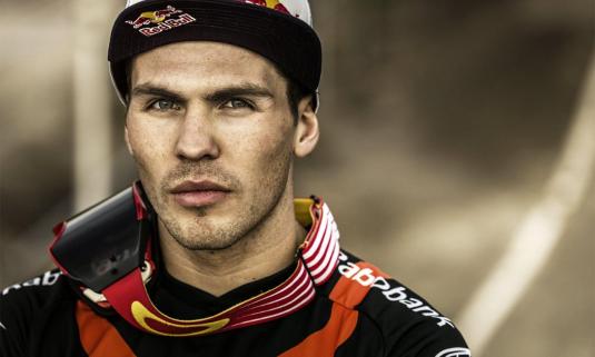 /sites/default/files/styles/article_list_xs/public/2019-10/Twan-Van-Gendt-Portrait.jpg?itok=ER0uDl0f