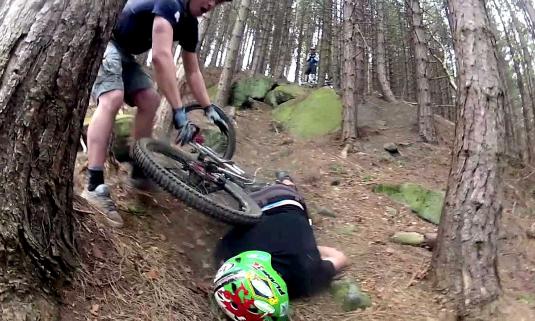 /sites/default/files/styles/article_list_xs/public/2020-07/mtb-crash.jpg?itok=w5GFfl7-