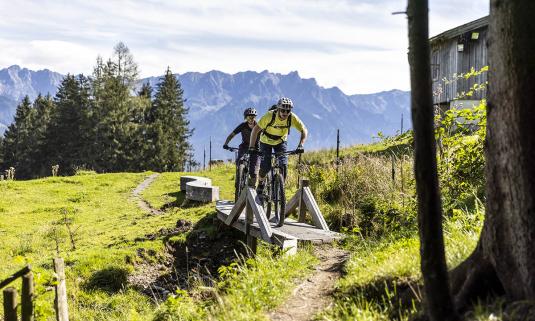 /sites/default/files/styles/article_list_xs/public/2022-04/Saalfelden_Leogang_Knappentrail_Klemens_K%C3%B6nig.jpg?itok=xw-CA-Sq