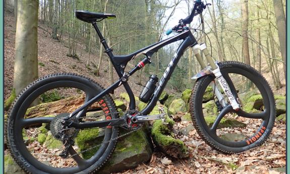 berekenen Begin mengsel Trails rijden met Spengle Carbon Monocoque Wheels | Mountainbike.nl